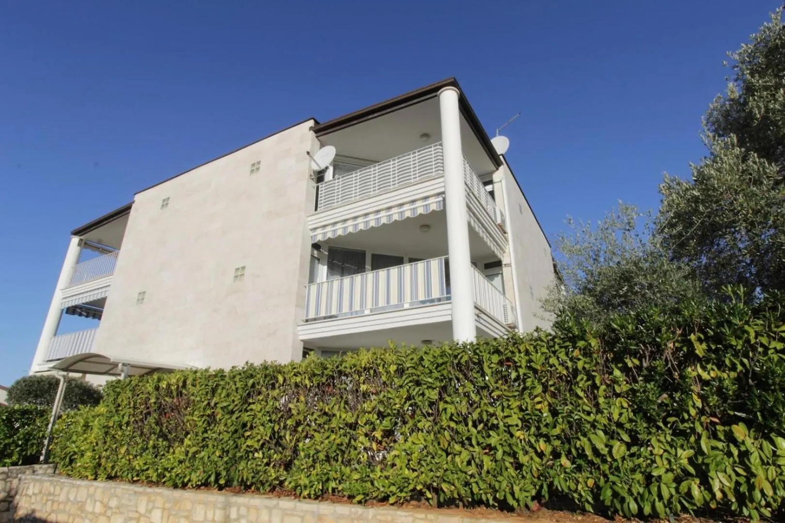 Apartment Crvena Uvala Zambratija